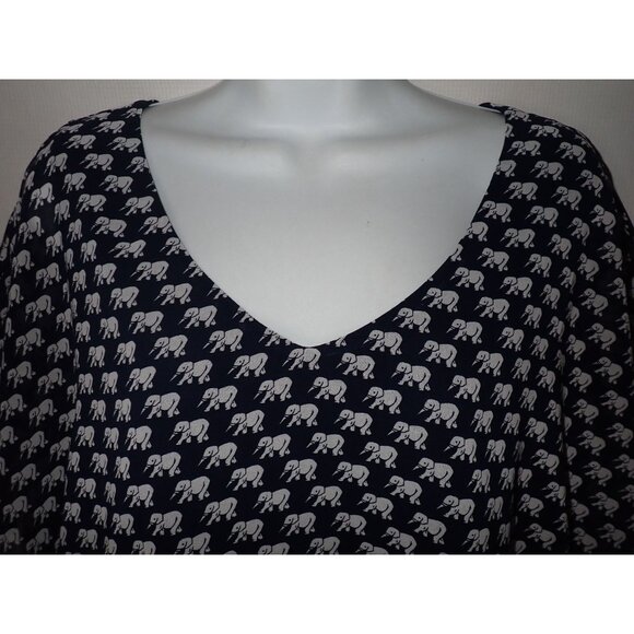 Cabi Top‎ Womens M Blue White Parade Elephant Print Lined Trendy Novelty Career - Picture 3 of 6